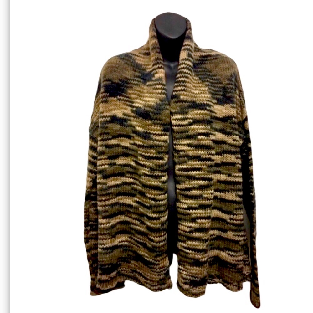 NWT Cardigan Wool Sweater Camo Color. Size L/12-14